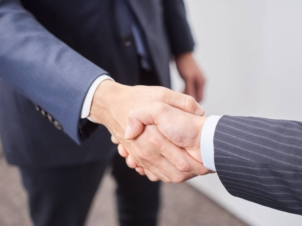 法人営業での顧客のキーマン（決裁者）へのアプローチ方法 - Senses Lab.