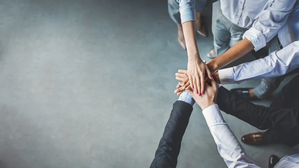 CRMとCMSの違いとは？それぞれの機能や連携させるメリット解説