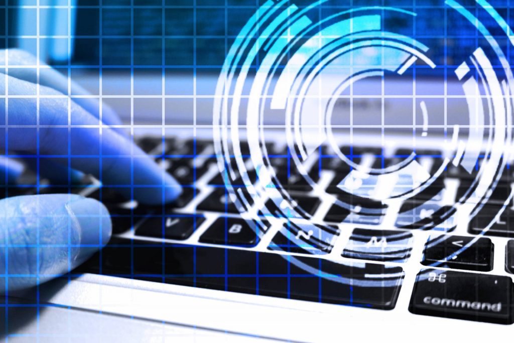 SFAとCRMの違いとは？機能比較と導入事例を紹介 | アイキャッチ画像 | Senses Lab.