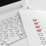 SFA（営業支援ツール）の製品一覧・特徴と価格を比較 | 2017完全版 | アイキャッチ画像